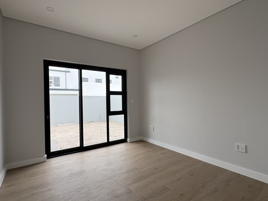 4 Bedroom Property for Sale in Sandown Western Cape